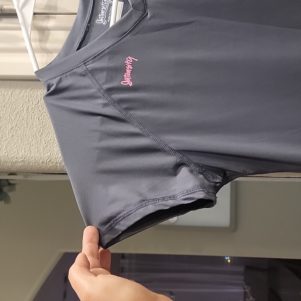 Intensity Dri Fit Small Top - Picture 3 of 3